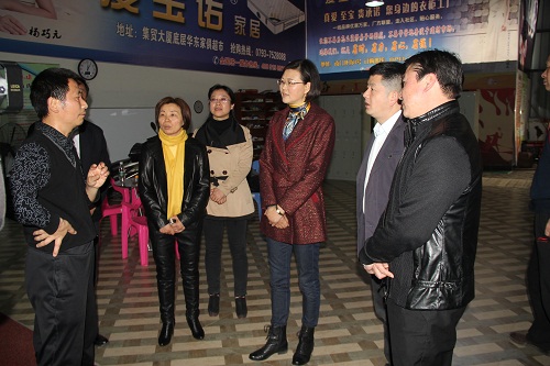 在婺源县调研全民健身场馆建设和管理情况